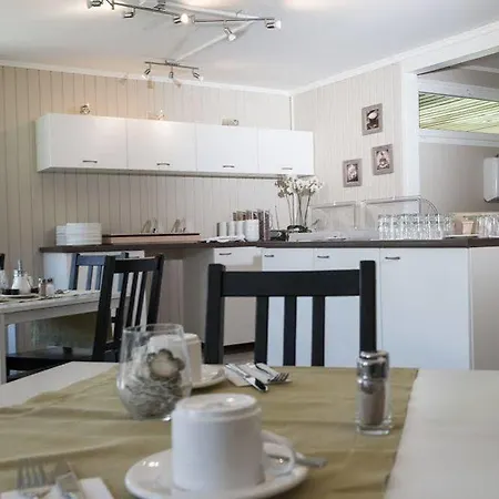 Jungfrau Annex Alpine-inn וילדרסויל